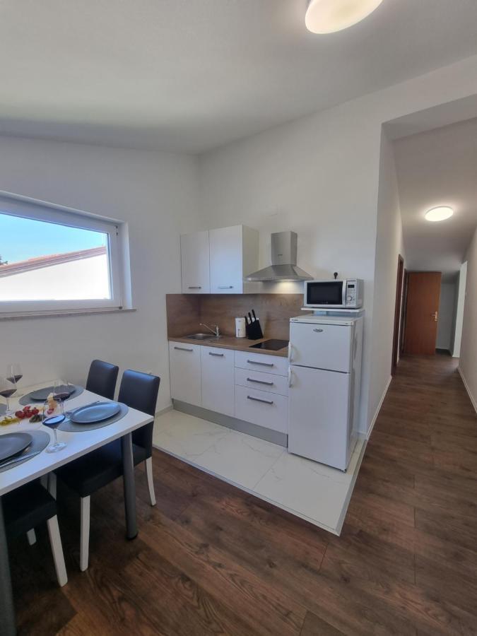 Apartment Miric Цриквеница Экстерьер фото