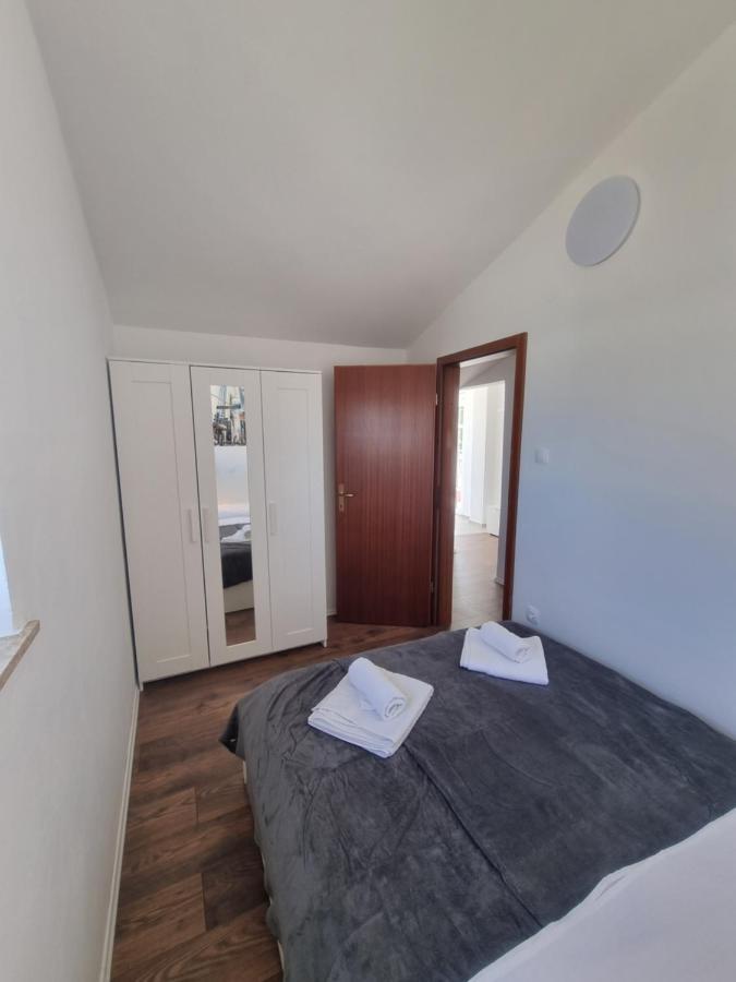 Apartment Miric Цриквеница Экстерьер фото
