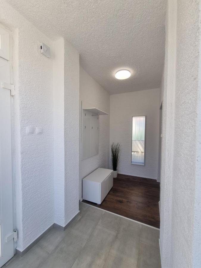 Apartment Miric Цриквеница Экстерьер фото